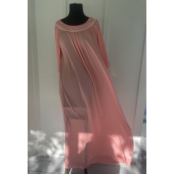 Vintage Jenelle of California Peach Pink Long Nylon Nightgown - Picture 11 of 13